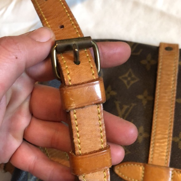 Vintage Louis Vuitton Shoulder Bag - Picture 5 of 15